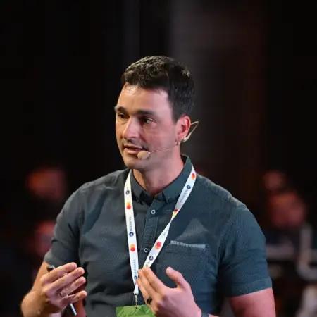 Biznis i digital konferencija - Dejan Savić